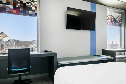 Imagen de la habitación del Hotel Aloft Newport On The Levee. Foto 2