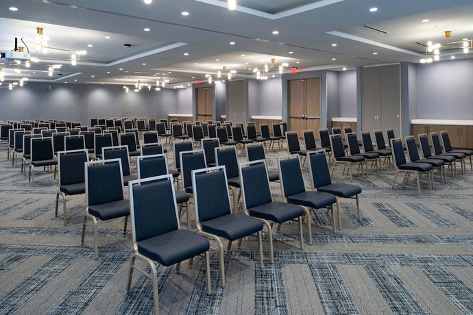 Imagen de los interiores del Hotel Aloft North Kansas City. Foto 19