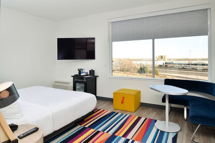 Imagen de la habitación del Hotel Aloft North Kansas City. Foto 11