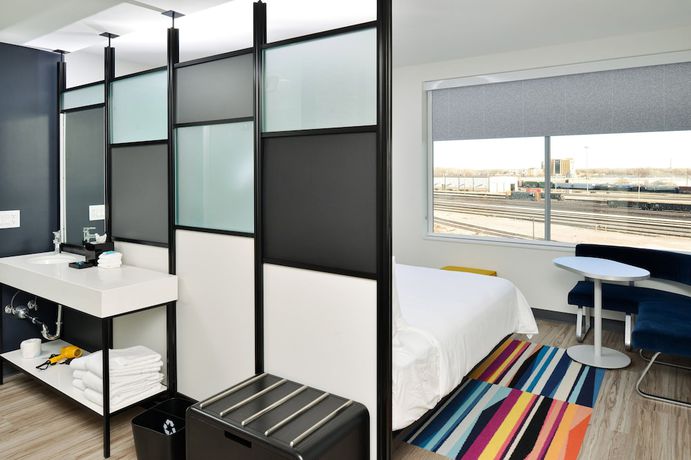 Imagen de la habitación del Hotel Aloft North Kansas City. Foto 12
