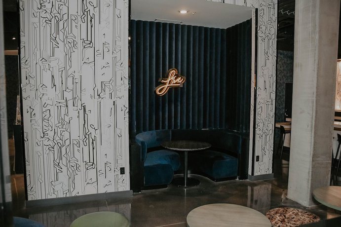 Imagen de los interiores del Hotel Aloft Omaha West. Foto 16
