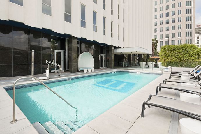 Imagen de la piscina del Hotel Aloft Orlando Downtown. Foto 20