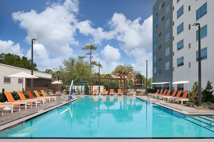 Imagen de la piscina del Hotel Aloft Orlando International Drive, a Marriott Hotel. Foto 20