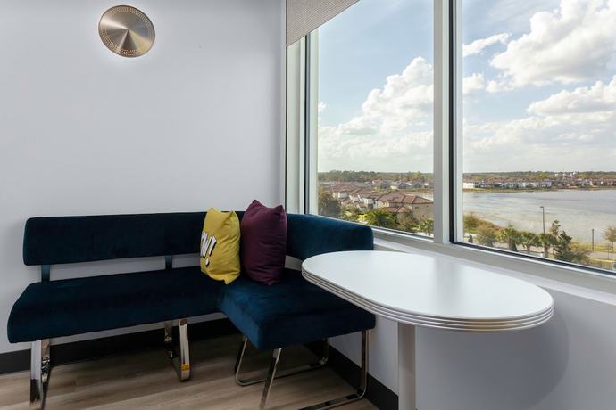 Imagen de la habitación del Hotel Aloft Orlando Lake Buena Vista. Foto 12