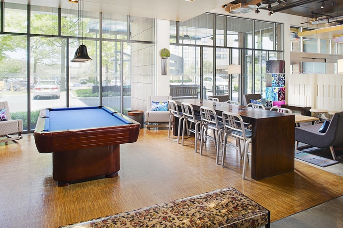 Imagen de los interiores del Hotel Aloft Philadelphia Airport. Foto 17