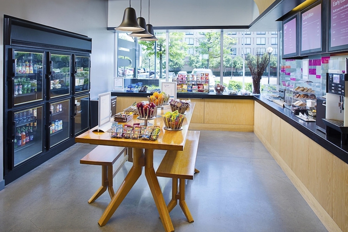 Imagen del bar/restaurante del Hotel Aloft Philadelphia Airport. Foto 6