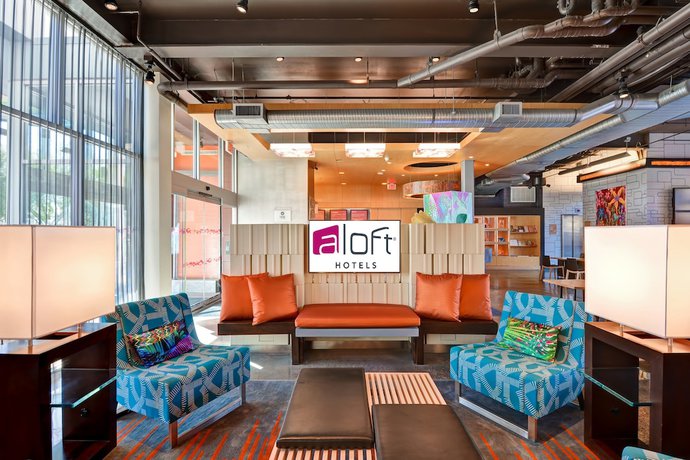 Imagen del bar/restaurante del Hotel Aloft Phoenix Airport. Foto 4