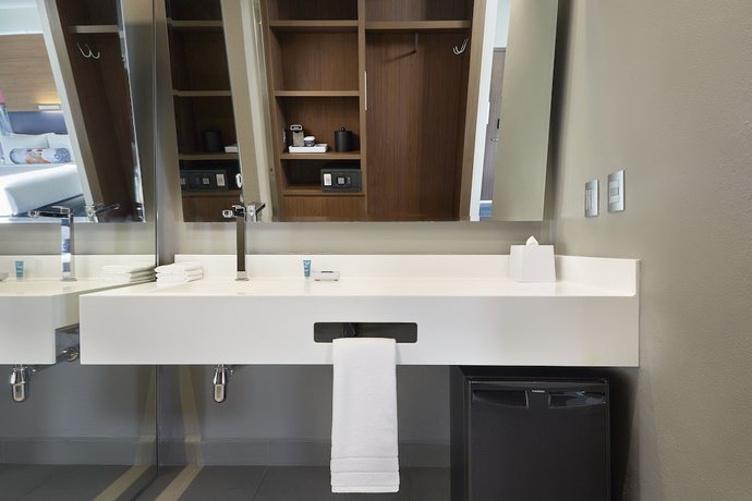 Imagen de la habitación del Hotel Aloft Queretaro. Foto 4