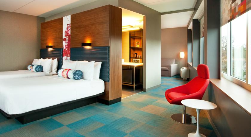 Imagen de la habitación del Hotel Aloft Raleigh. Foto 6