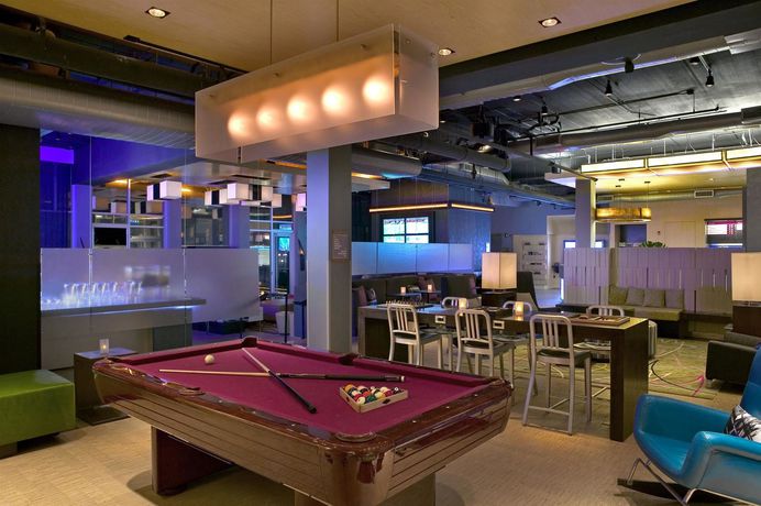 Imagen de los interiores del Hotel Aloft Rogers - Bentonville. Foto 11