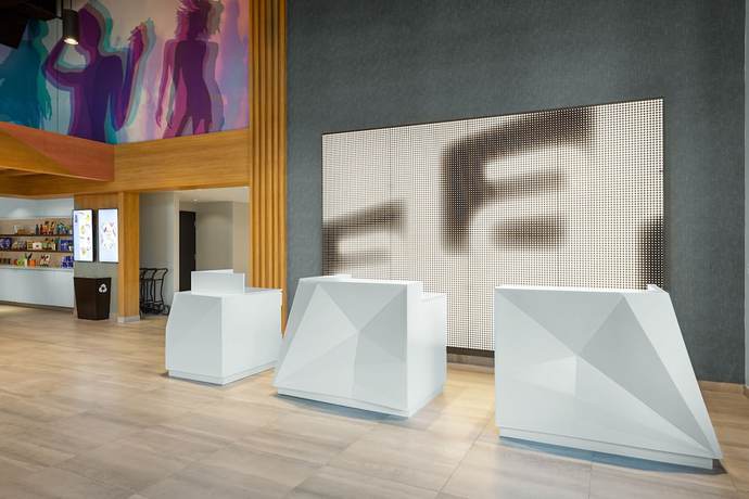 Imagen de los interiores del Hotel Aloft San Juan. Foto 15