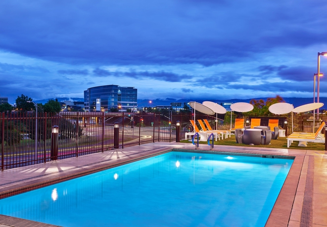 Imagen de la piscina del Hotel Aloft Santa Clara. Foto 19