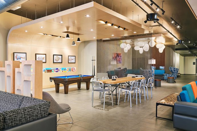 Imagen del bar/restaurante del Hotel Aloft South Bend. Foto 3