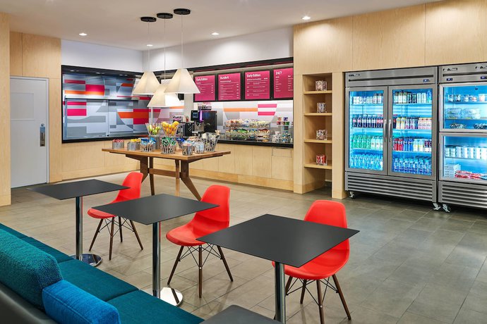 Imagen del bar/restaurante del Hotel Aloft South Bend. Foto 4