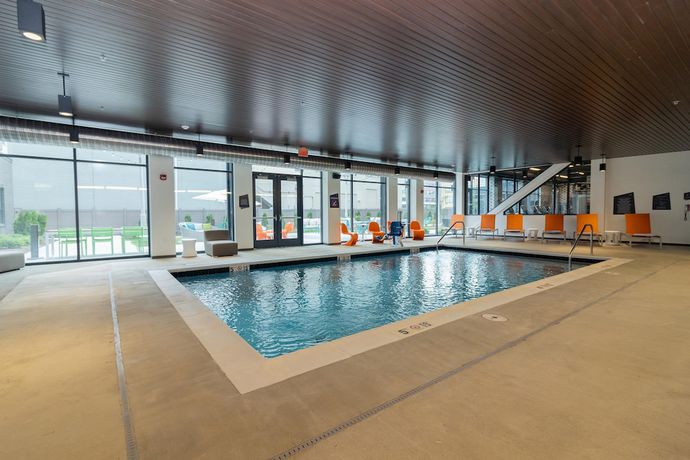 Imagen de los interiores del Hotel Aloft St. Louis Cortex. Foto 16