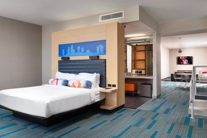 Imagen de la habitación del Hotel Aloft Tampa Downtown. Foto 3