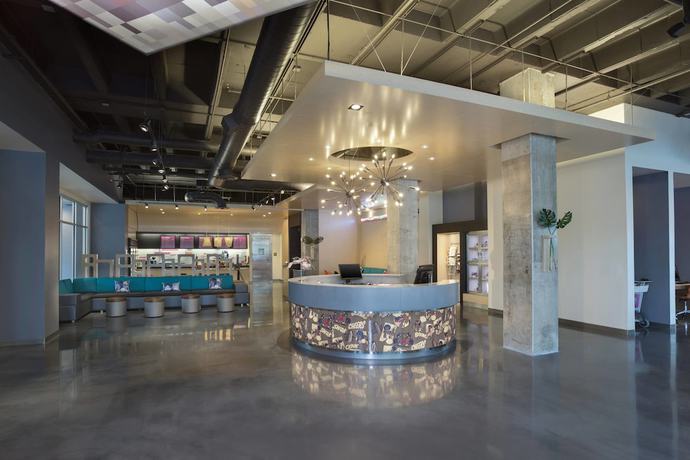 Imagen de los interiores del Hotel Aloft Tampa Downtown. Foto 16
