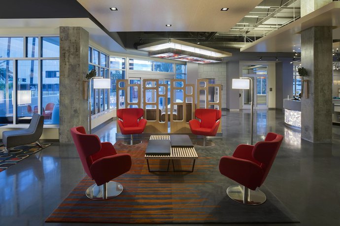 Imagen de los interiores del Hotel Aloft Tampa Downtown. Foto 17