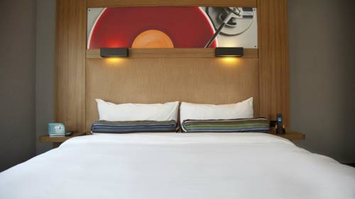 Imagen de la habitación del Hotel Aloft Tempe. Foto 5