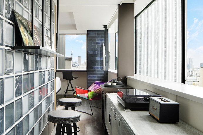 Imagen de la habitación del Hotel Aloft Tokyo Ginza. Foto 16