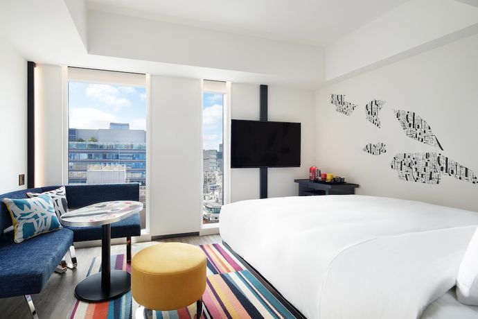 Imagen de la habitación del Hotel Aloft Tokyo Ginza. Foto 18