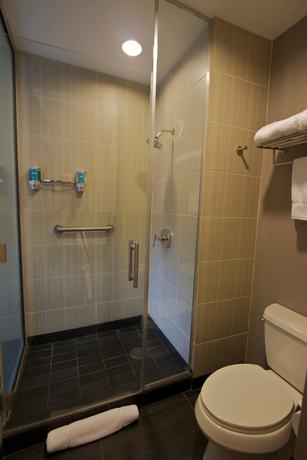 Imagen de la habitación del Hotel Aloft Tulsa. Foto 8
