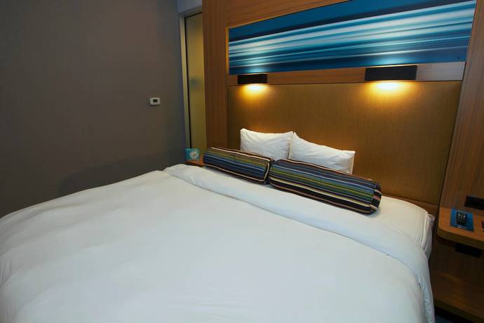 Imagen de la habitación del Hotel Aloft Tulsa. Foto 11