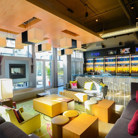 Imagen de los interiores del Hotel Aloft Vaughan Mills. Foto 10