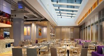 Imagen del bar/restaurante del Hotel Aloft Yancheng. Foto 9