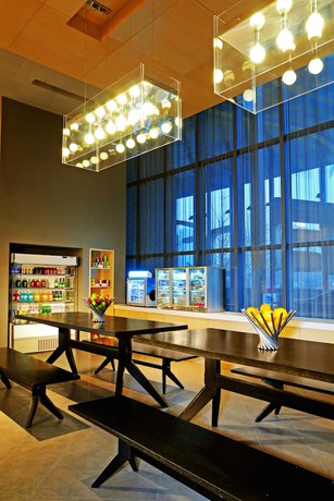 Imagen del bar/restaurante del Hotel Aloft Zhengzhou Shangjie. Foto 7