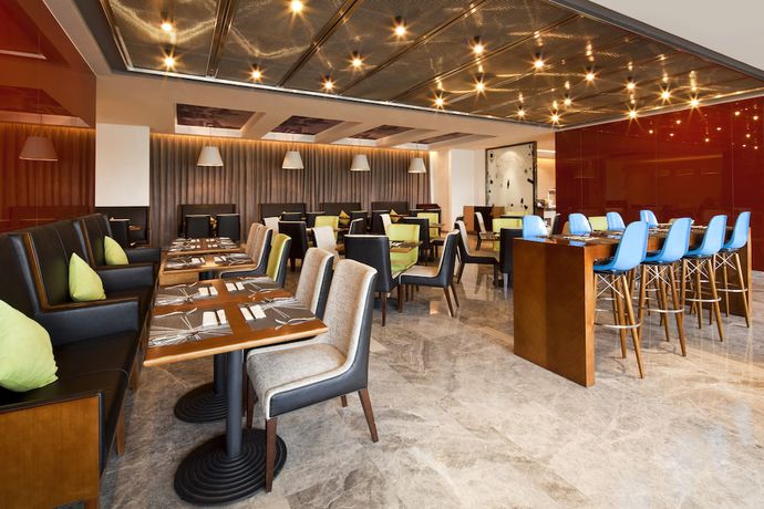 Imagen del bar/restaurante del Hotel Aloft Zhengzhou Zhengdong New District. Foto 3