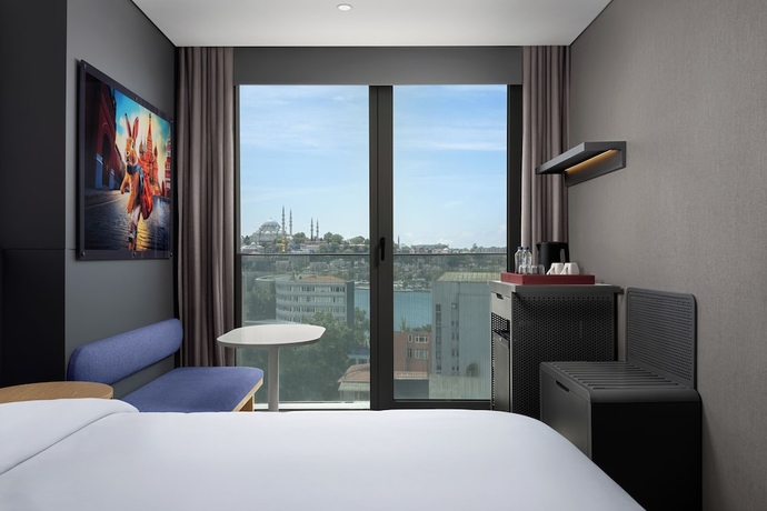 Imagen de la habitación del Hotel Aloft by Marriott Istanbul Karakoy. Foto 4