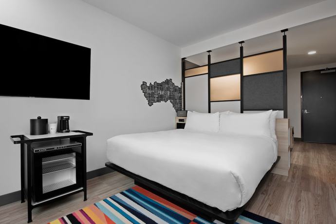 Imagen de la habitación del Hotel Aloft by Marriott Kansas City Country Club Plaza. Foto 2
