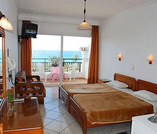 Imagen de la habitación del Hotel Aloha, Agios Gordios. Foto 2