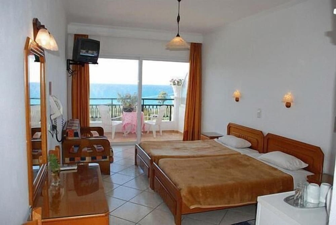 Imagen de la habitación del Hotel Aloha, Agios Gordios. Foto 7