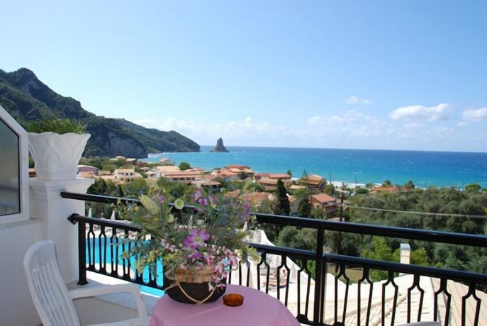 Imagen de la habitación del Hotel Aloha, Agios Gordios. Foto 9