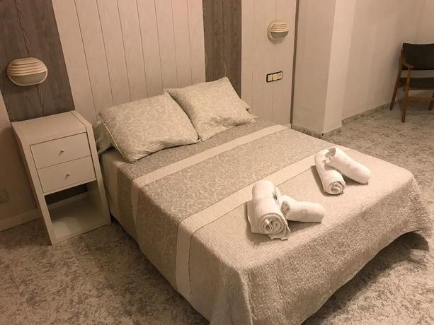 Imagen de la habitación del Hotel Aloha Arenal Beach. Foto 3