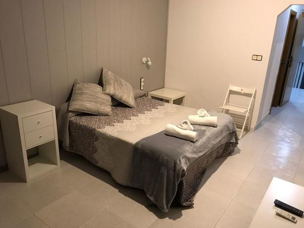 Imagen de la habitación del Hotel Aloha Arenal Beach. Foto 7