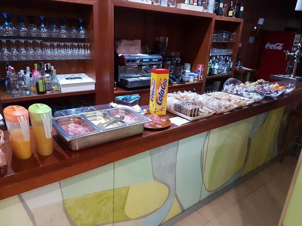 Imagen de los interiores del Hotel Aloha Arenal Beach. Foto 11