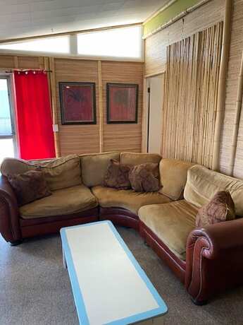 Imagen de la habitación del Hotel Aloha Beach Club Resort. Foto 11