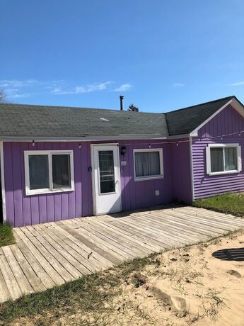 Imagen de la habitación del Hotel Aloha Beach Club Resort. Foto 12