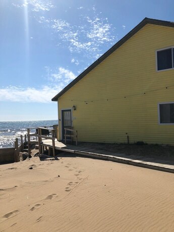 Imagen de la habitación del Hotel Aloha Beach Club Resort. Foto 19