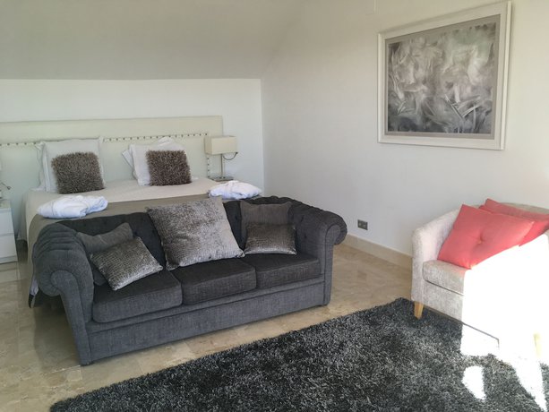 Imagen de la habitación del Hotel Aloha Hill Club Golf and Spa Apartments. Foto 11