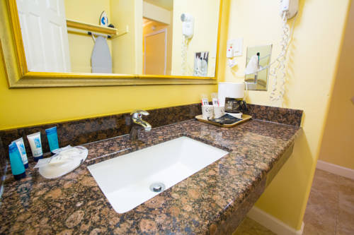 Imagen de la habitación del Hotel Aloha Inn. Foto 5