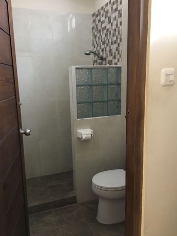 Imagen de la habitación del Hotel Aloha, Jogjakarta. Foto 11
