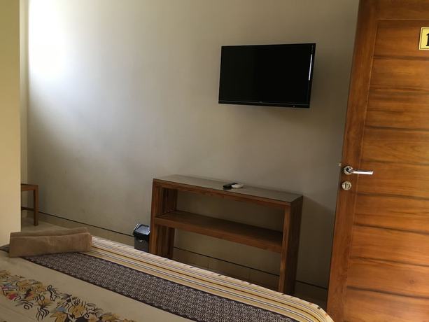 Imagen de la habitación del Hotel Aloha, Jogjakarta. Foto 13