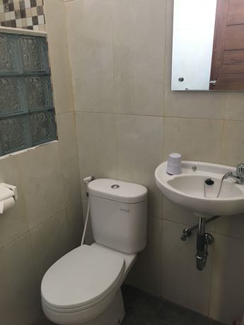 Imagen de la habitación del Hotel Aloha, Jogjakarta. Foto 14