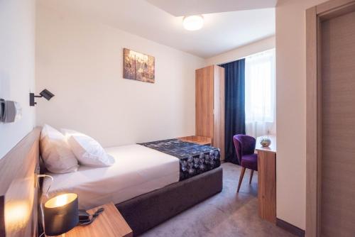 Imagen de la habitación del Hotel Aloha, Ni&scaron;. Foto 8