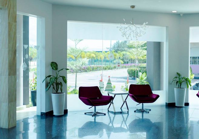 Imagen de los interiores del Hotel Aloha, Pontian. Foto 19