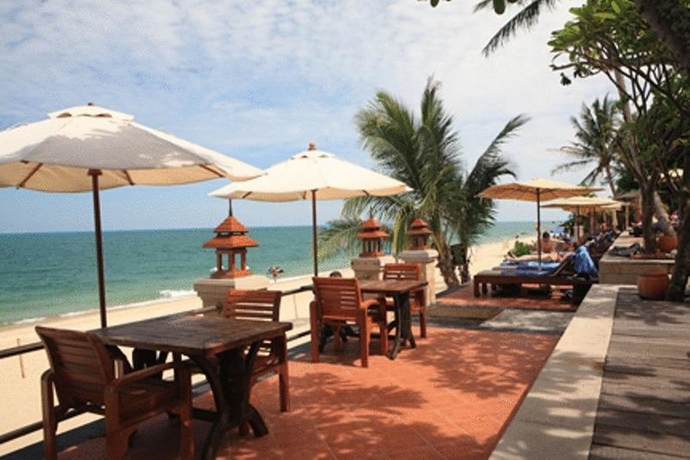 Imagen del bar/restaurante del Hotel Aloha Resort. Foto 2